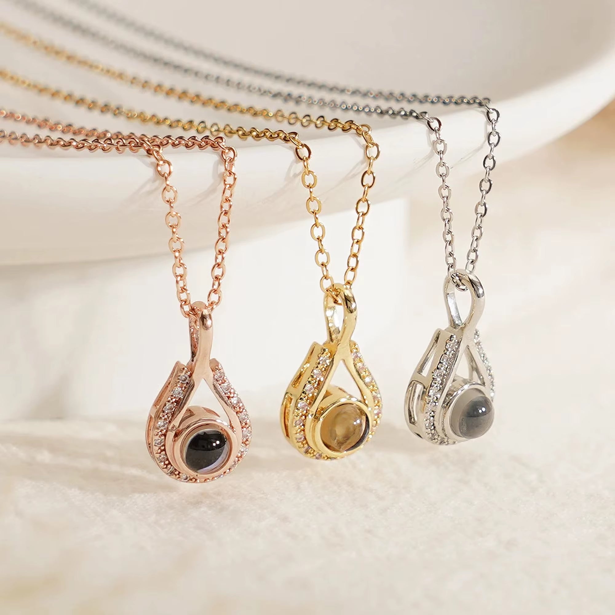 Custom Photo Projection Necklace Memorial Necklaces in Gold Customized Necklace with Picture Photo Projection Birthday Gift