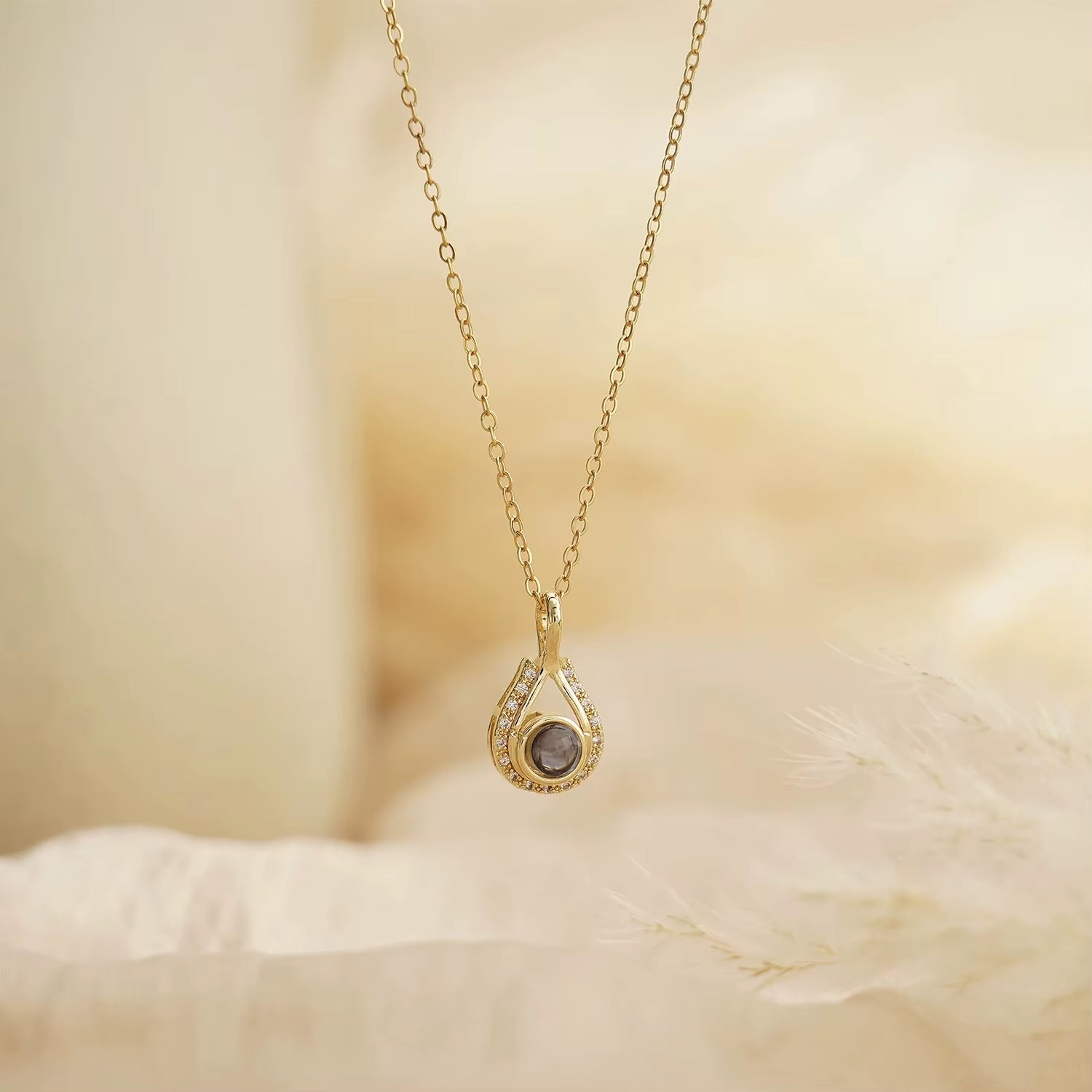 Custom Photo Projection Necklace Memorial Necklaces in Gold Customized Necklace with Picture Photo Projection Birthday Gift